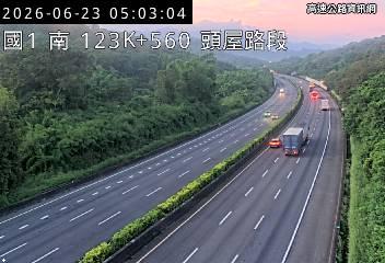 2026-06-23 04:58:00 國道1號南向122.4km=>122.4km 故障車 附近歷史影像-3