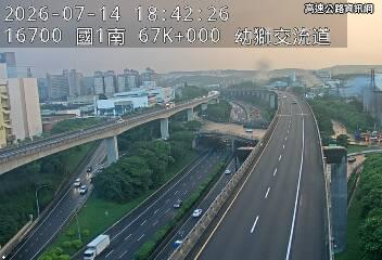 2026-07-14 18:37:00 國道1號南向67.1km=>67.1km 事故 附近歷史影像-1