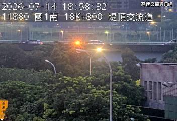 2026-07-14 18:53:00 國1高架南向18.8km=>18.8km 故障車 附近歷史影像-1