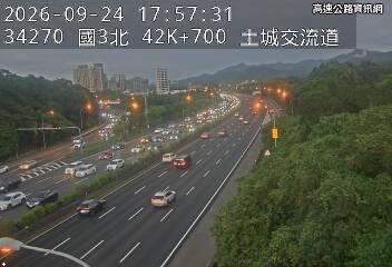 2026-09-24 17:53:00 國道3號南向42.8km=>42.8km 故障車 附近歷史影像-1