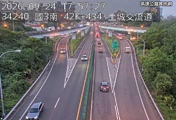 2026-09-24 17:53:00 國道3號南向42.8km=>42.8km 故障車 附近歷史影像-4