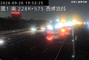 2026-09-26 19:49:00 國道1號南向226.2km=>226.2km 故障車 附近歷史影像-5