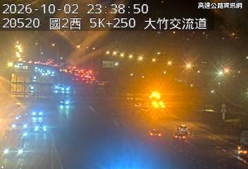2026-10-02 23:33:00 國道2號東向5.7km=>5.7km 故障車 附近歷史影像-1